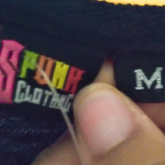 Colorblock Quarterzip Shirt - Picture 3 of 3